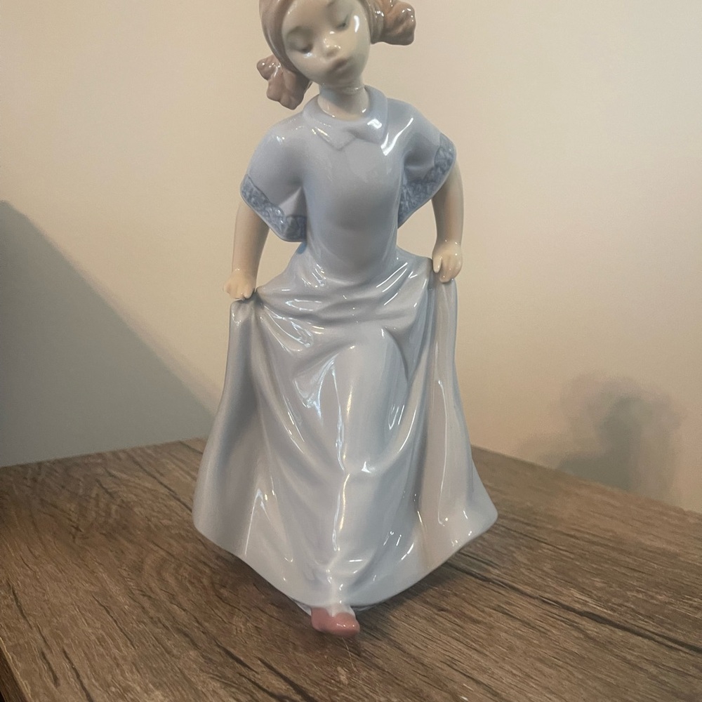 NAO Figurine